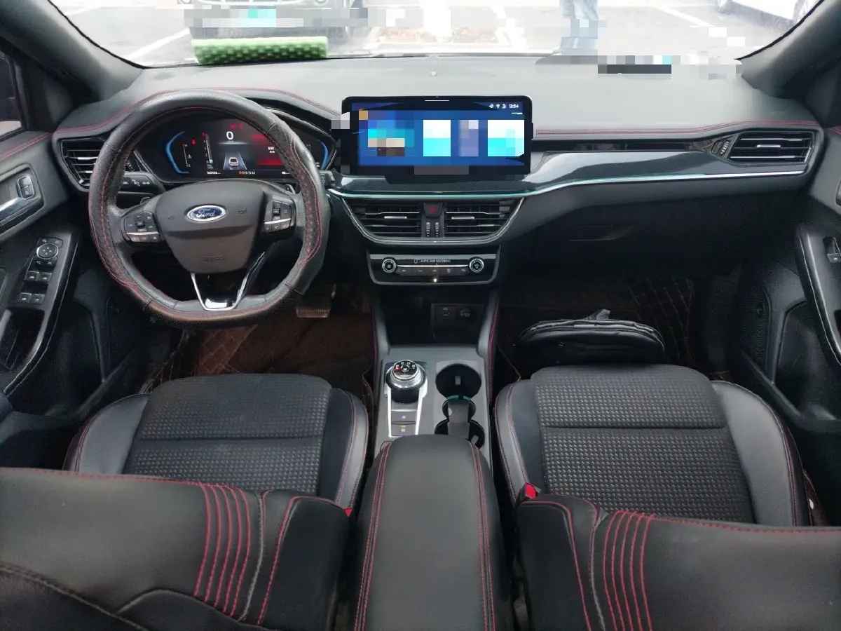 2021 Ford Focus 1.5T 174HP L3 8AT,autocango,china used car exporter,china ev exporter,chinese used car exporter,chinese used ev exporter