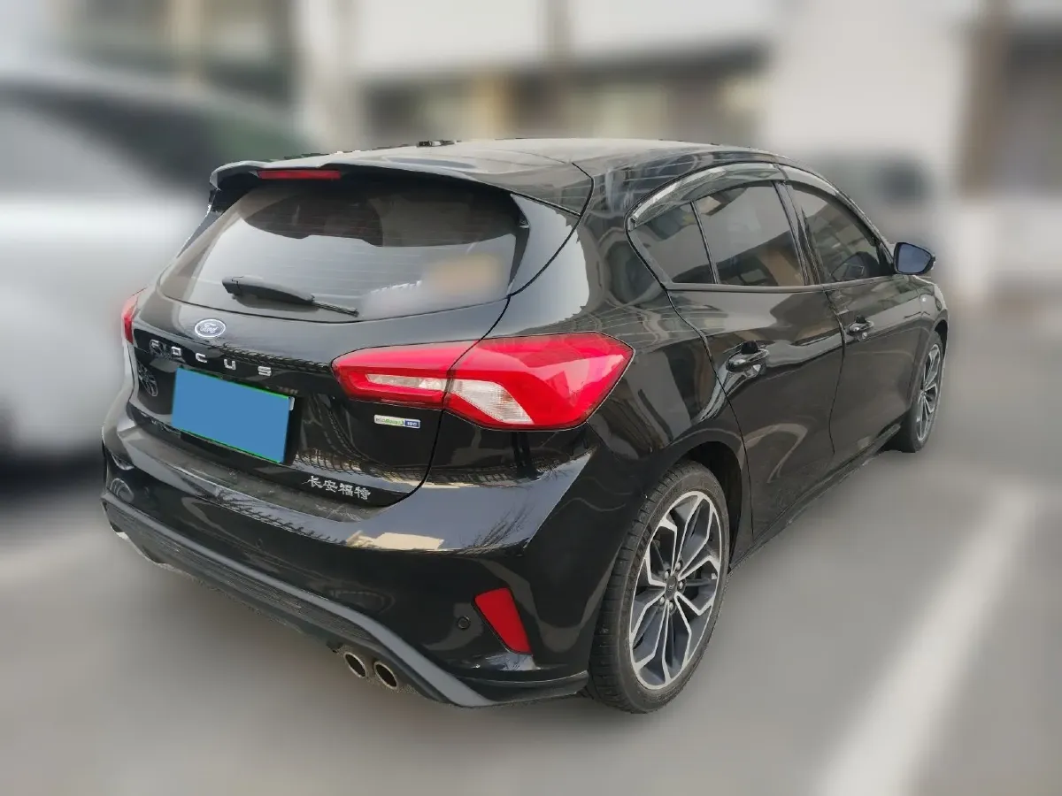 2021 Ford Focus 1.5T 174HP L3 8AT,autocango,china used car exporter,china ev exporter,chinese used car exporter,chinese used ev exporter