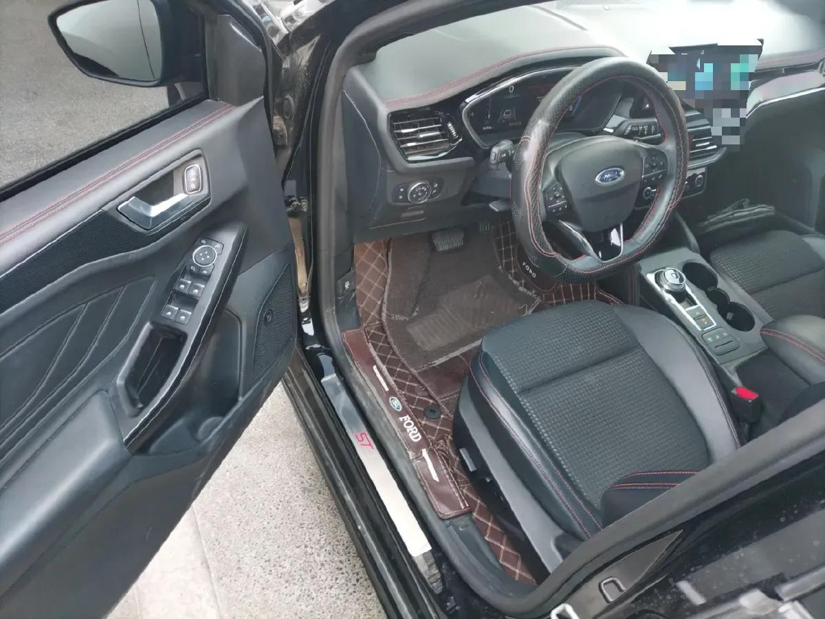 2021 Ford Focus 1.5T 174HP L3 8AT,autocango,china used car exporter,china ev exporter,chinese used car exporter,chinese used ev exporter