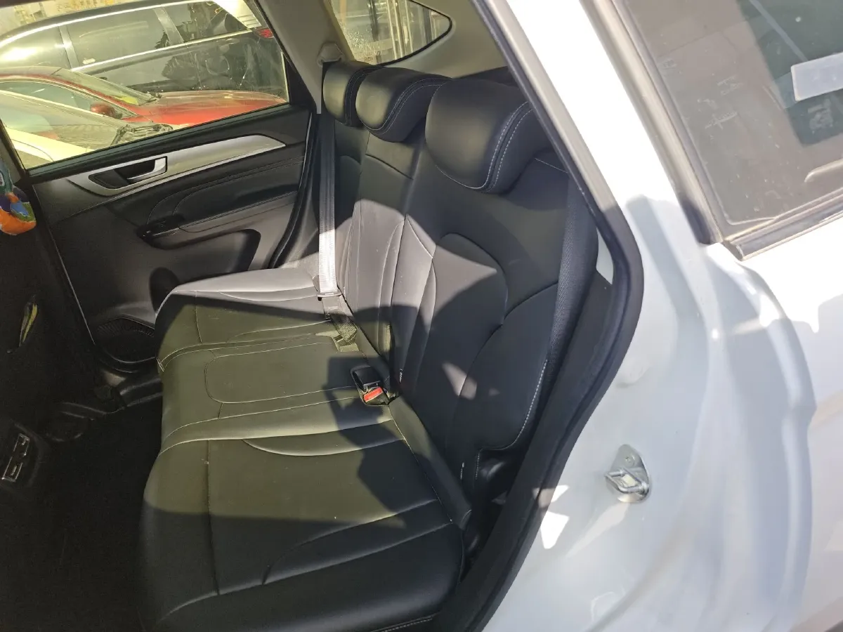 2021 Haval M6 1.5T 150HP L4 7DCT,autocango,china used car exporter,china ev exporter,chinese used car exporter,chinese used ev exporter