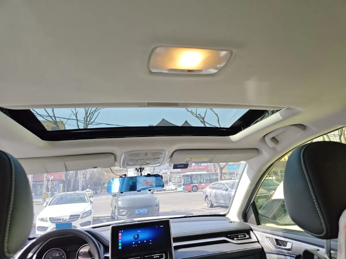 2021 Haval M6 1.5T 150HP L4 7DCT,autocango,china used car exporter,china ev exporter,chinese used car exporter,chinese used ev exporter