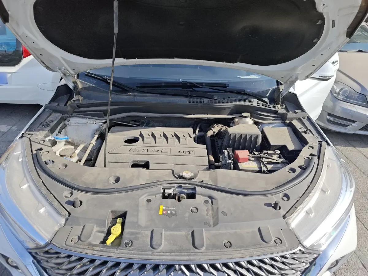 2021 Haval M6 1.5T 150HP L4 7DCT,autocango,china used car exporter,china ev exporter,chinese used car exporter,chinese used ev exporter