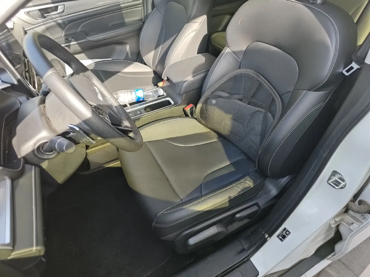 2021 Haval M6 1.5T 150HP L4 7DCT,autocango,china used car exporter,china ev exporter,chinese used car exporter,chinese used ev exporter