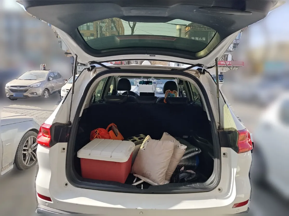 2021 Haval M6 1.5T 150HP L4 7DCT,autocango,china used car exporter,china ev exporter,chinese used car exporter,chinese used ev exporter