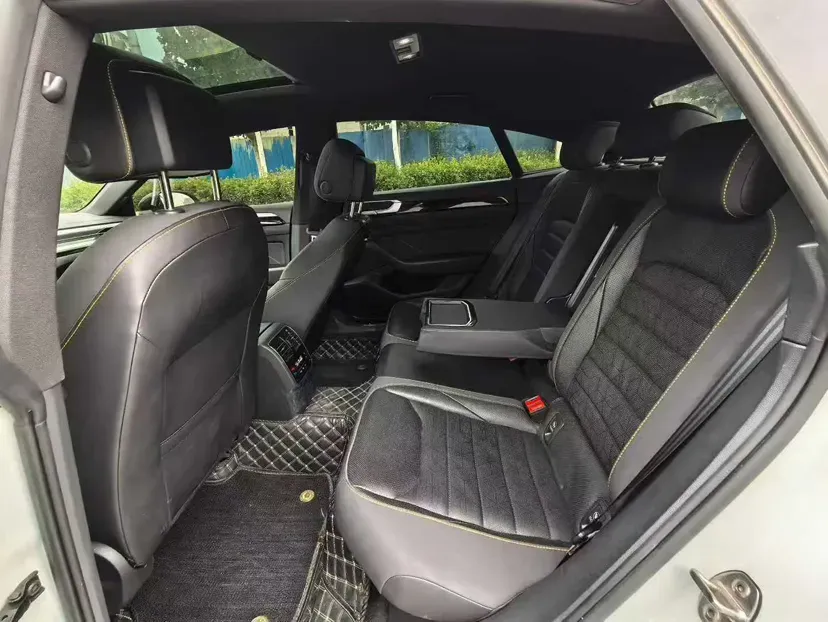 2021 Volkswagen CC 2.0T 220HP L4 7DCT,autocango,china used car exporter,china ev exporter,chinese used car exporter,chinese used ev exporter