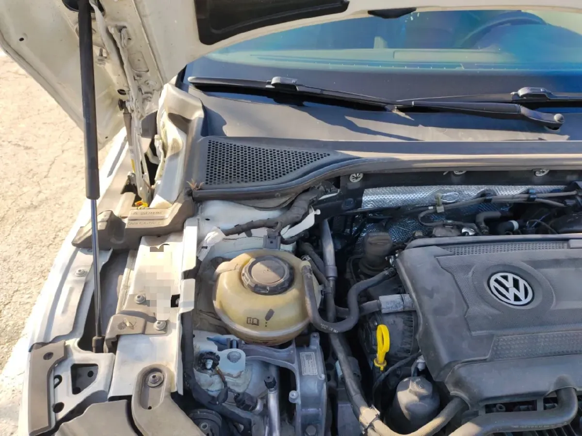 2021 Volkswagen CC 2.0T 220HP L4 7DCT,autocango,china used car exporter,china ev exporter,chinese used car exporter,chinese used ev exporter