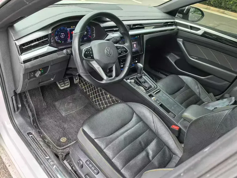 2021 Volkswagen CC 2.0T 220HP L4 7DCT,autocango,china used car exporter,china ev exporter,chinese used car exporter,chinese used ev exporter