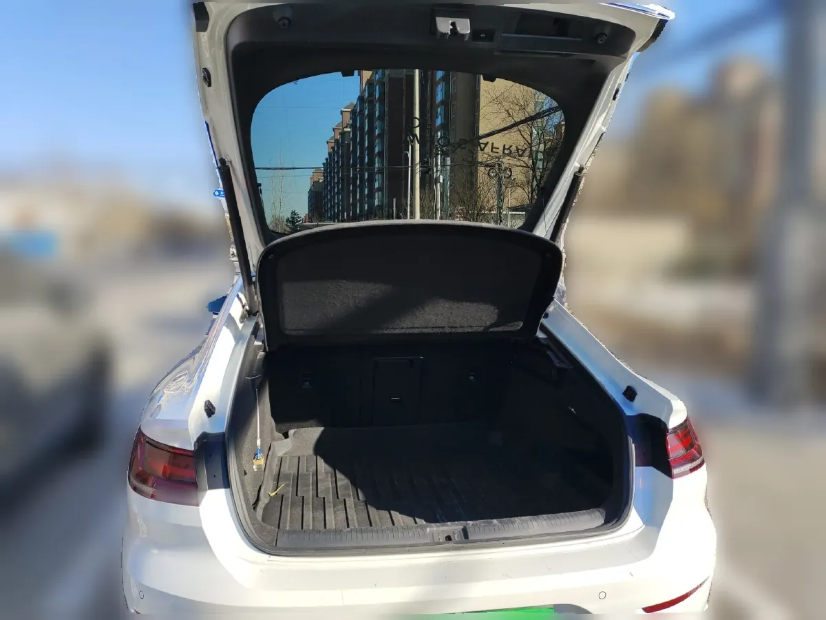 2021 Volkswagen CC 2.0T 220HP L4 7DCT,autocango,china used car exporter,china ev exporter,chinese used car exporter,chinese used ev exporter