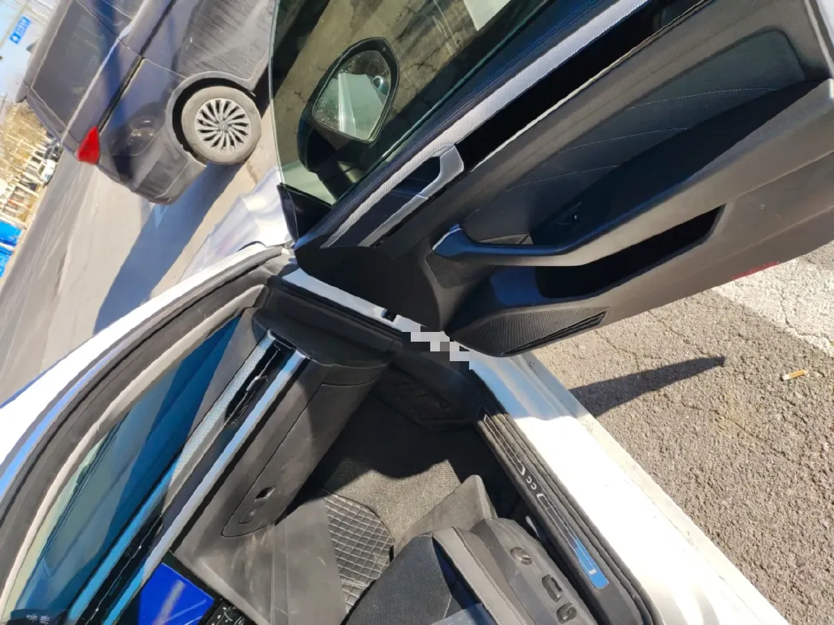 2021 Volkswagen CC 2.0T 220HP L4 7DCT,autocango,china used car exporter,china ev exporter,chinese used car exporter,chinese used ev exporter