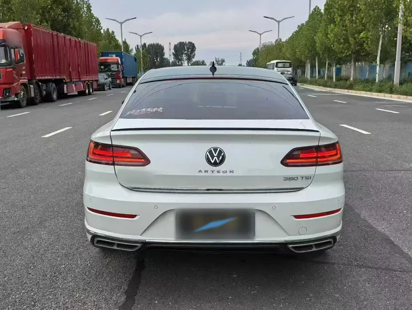 2021 Volkswagen CC 2.0T 220HP L4 7DCT,autocango,china used car exporter,china ev exporter,chinese used car exporter,chinese used ev exporter