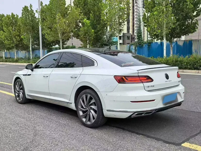 2021 Volkswagen CC 2.0T 220HP L4 7DCT,autocango,china used car exporter,china ev exporter,chinese used car exporter,chinese used ev exporter