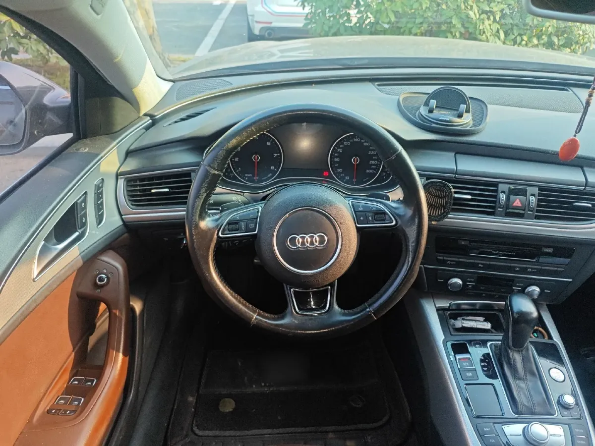 2016 Audi A6L 3.0T 272HP V6 7DCT,autocango,china used car exporter,china ev exporter,chinese used car exporter,chinese used ev exporter
