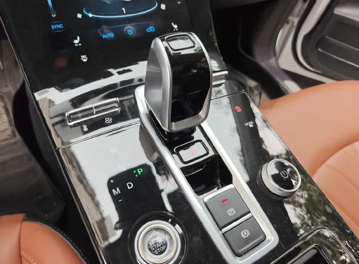 2021 Geely Tugella 2.0T 238HP L4 8AT,autocango,china used car exporter,china ev exporter,chinese used car exporter,chinese used ev exporter