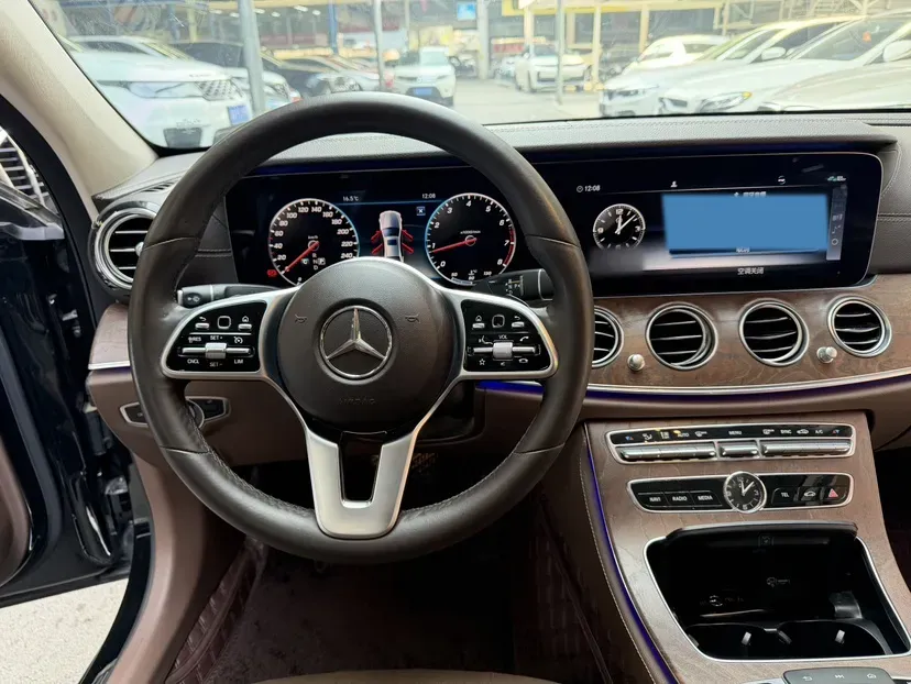 2019 Mercedes-Benz E Class 2.0T 184HP L4 9AT,autocango,china used car exporter,china ev exporter,chinese used car exporter,chinese used ev exporter