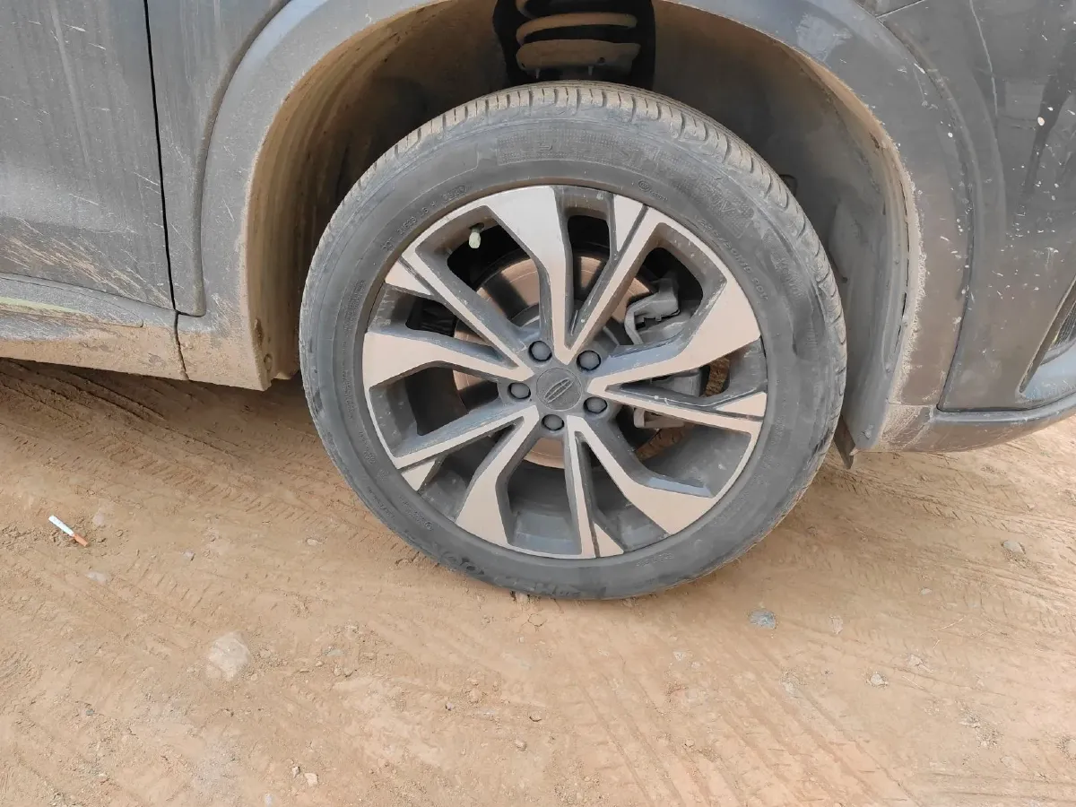 2021 Geely Tugella 2.0T 190HP L4 7DCT,autocango,china used car exporter,china ev exporter,chinese used car exporter,chinese used ev exporter