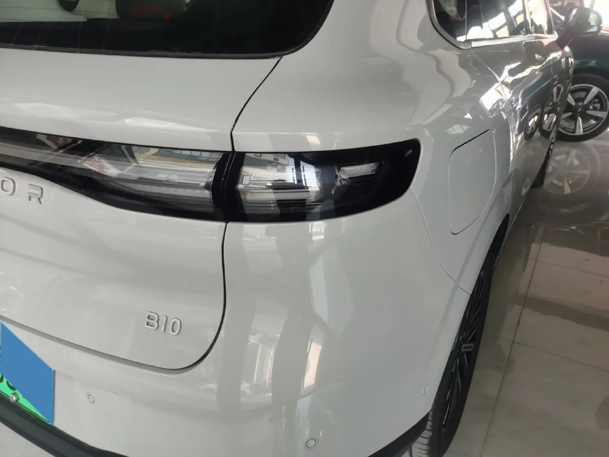 2025 Leapmotor B10 BEV 56.2KWH,autocango,china used car exporter,china ev exporter,chinese used car exporter,chinese used ev exporter