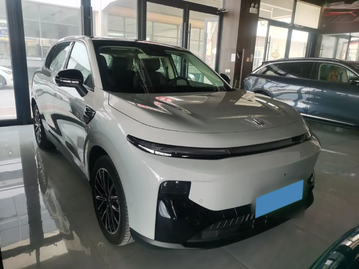 2025 Leapmotor B10 BEV 56.2KWH,autocango,china used car exporter,china ev exporter,chinese used car exporter,chinese used ev exporter