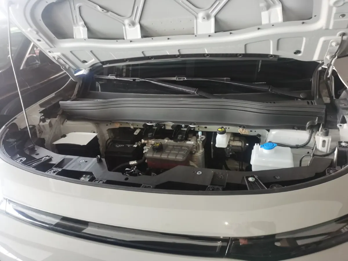 2025 Leapmotor B10 BEV 56.2KWH,autocango,china used car exporter,china ev exporter,chinese used car exporter,chinese used ev exporter