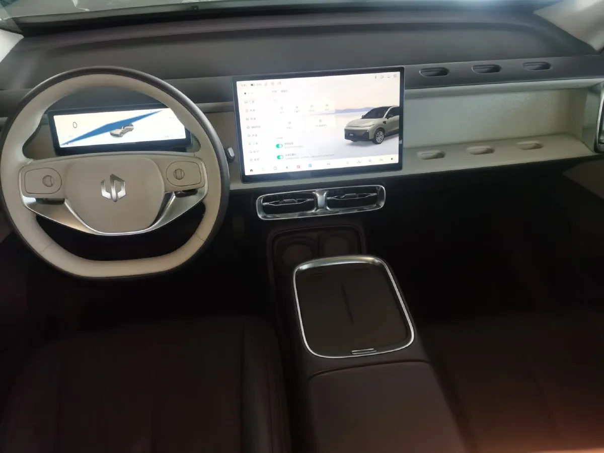 2025 Leapmotor B10 BEV 56.2KWH,autocango,china used car exporter,china ev exporter,chinese used car exporter,chinese used ev exporter