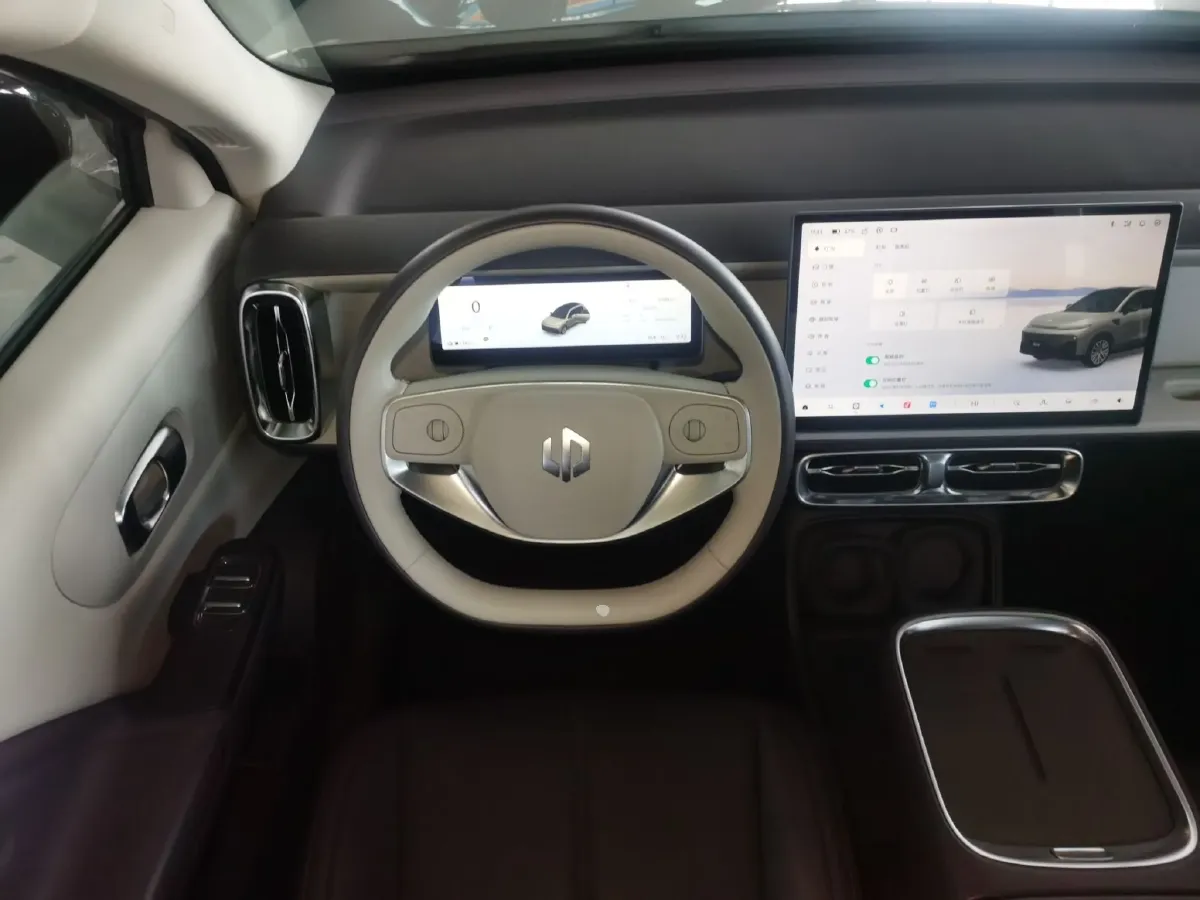 2025 Leapmotor B10 BEV 56.2KWH,autocango,china used car exporter,china ev exporter,chinese used car exporter,chinese used ev exporter