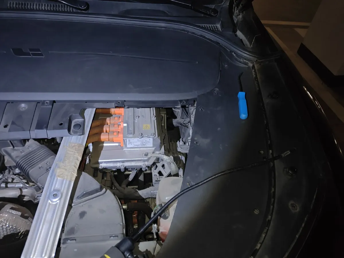 2021 Li ONE Range Extended 131HP REEV 40.5KWH,autocango,china used car exporter,china ev exporter,chinese used car exporter,chinese used ev exporter