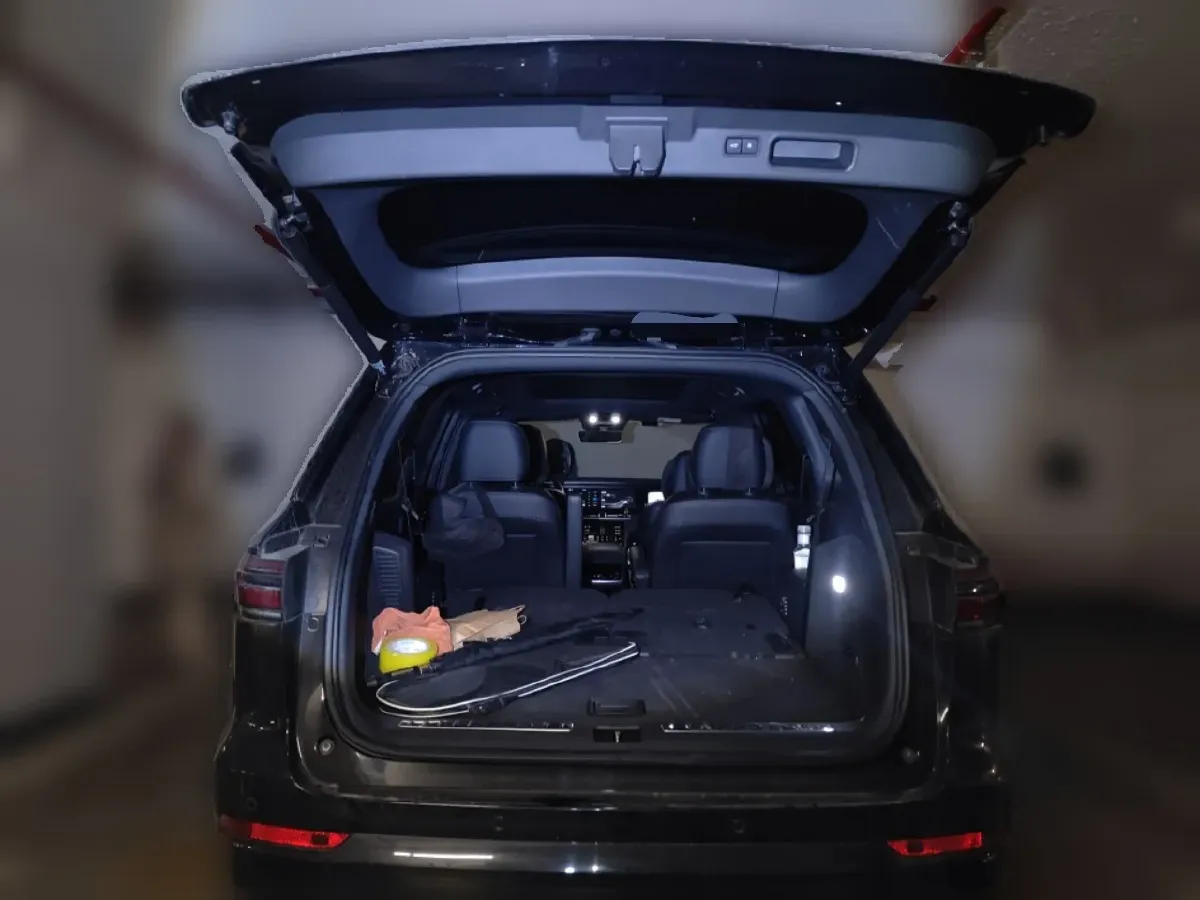 2021 Li ONE Range Extended 131HP REEV 40.5KWH,autocango,china used car exporter,china ev exporter,chinese used car exporter,chinese used ev exporter