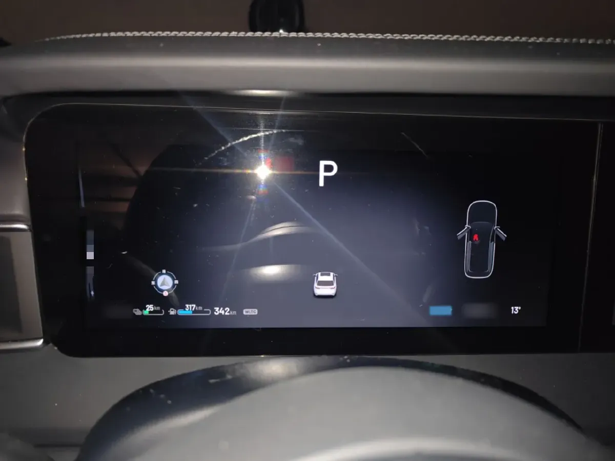 2021 Li ONE Range Extended 131HP REEV 40.5KWH,autocango,china used car exporter,china ev exporter,chinese used car exporter,chinese used ev exporter