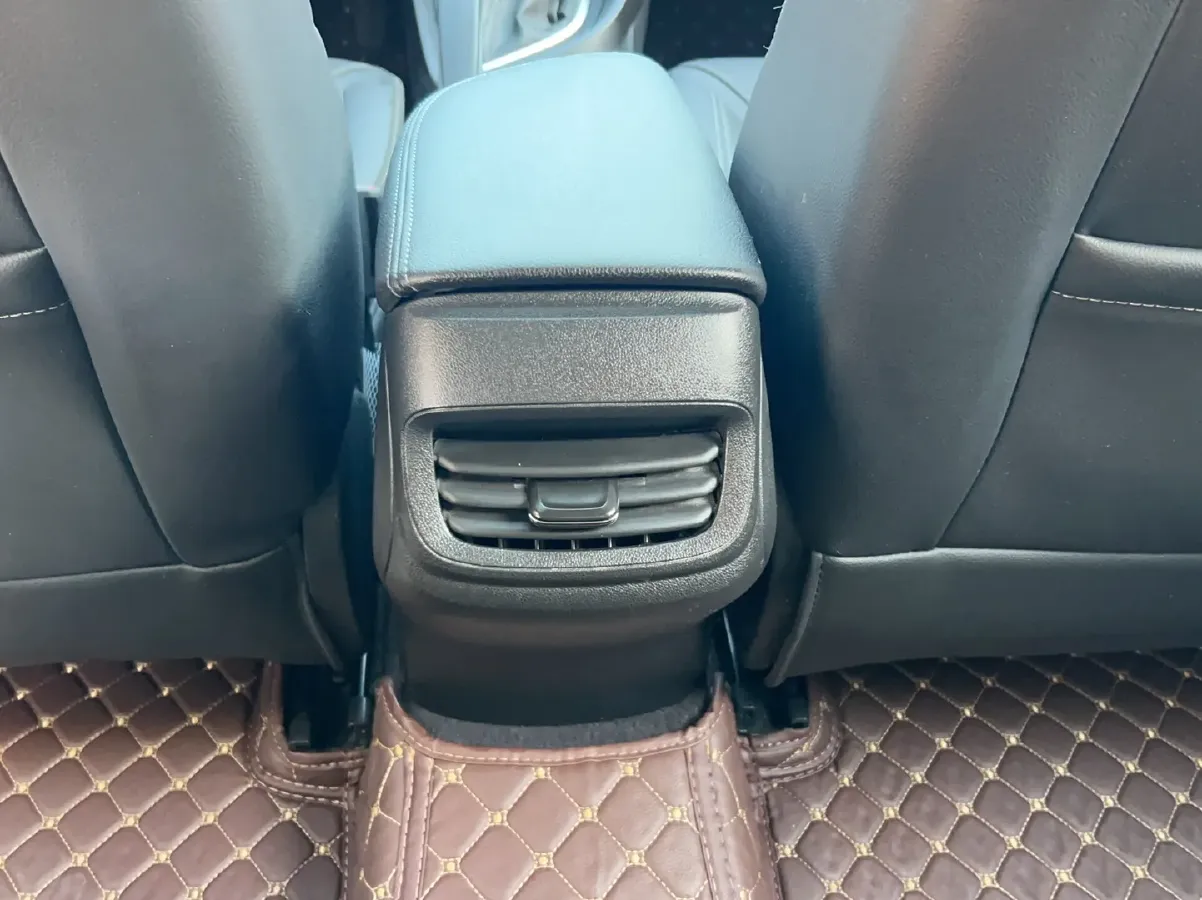 2019 ChangAn CS85 Coupe 2.0T 233HP L4 8AT,autocango,china used car exporter,china ev exporter,chinese used car exporter,chinese used ev exporter