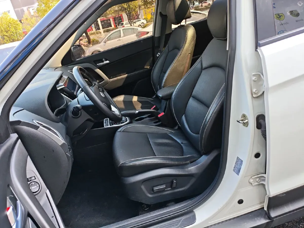 2017 Hyundai ix25 1.6L 125HP L4 6AT,autocango,china used car exporter,china ev exporter,chinese used car exporter,chinese used ev exporter