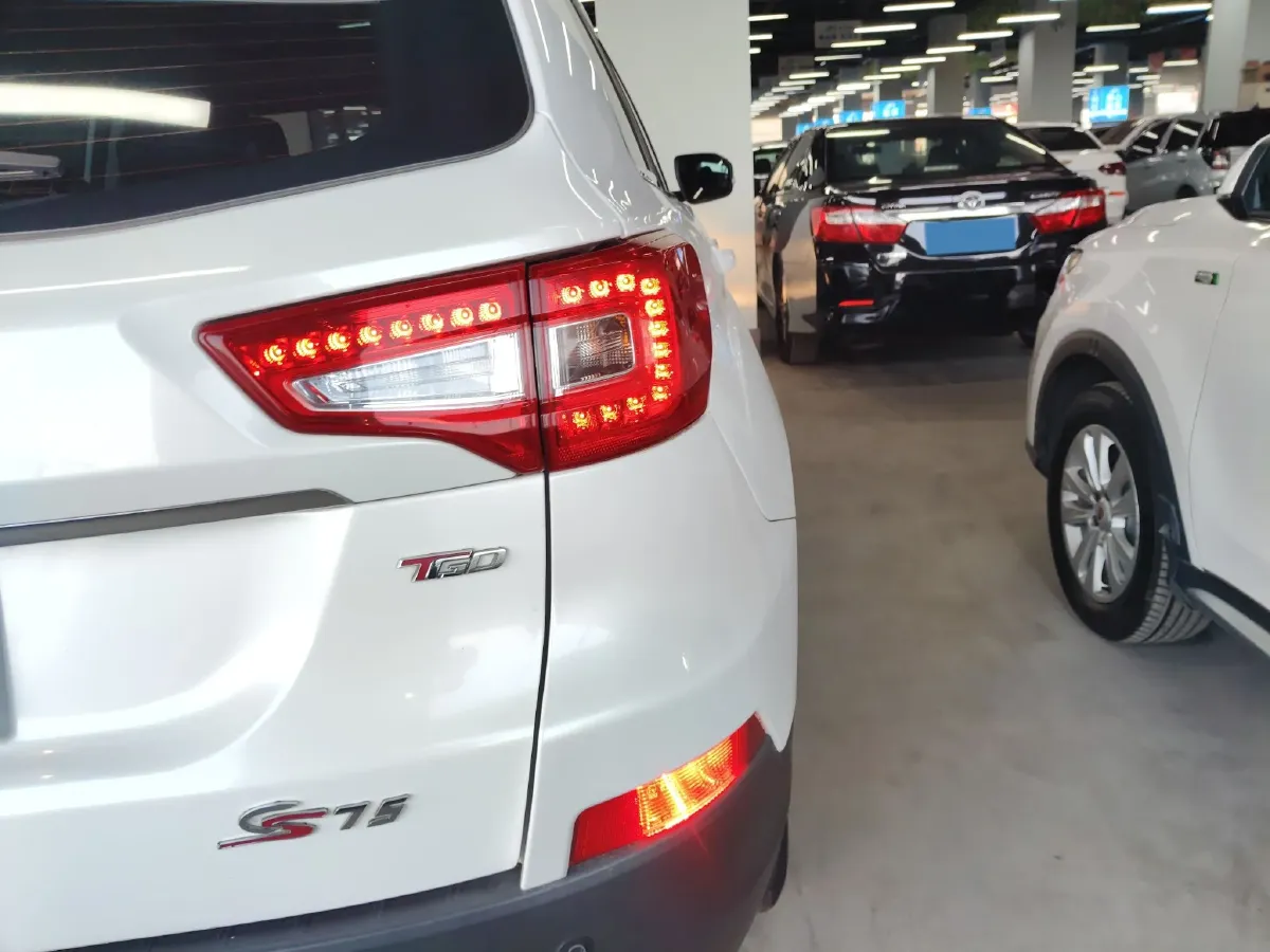 2017 ChangAn CS75 1.5T 170HP L4 6AT,autocango,china used car exporter,china ev exporter,chinese used car exporter,chinese used ev exporter