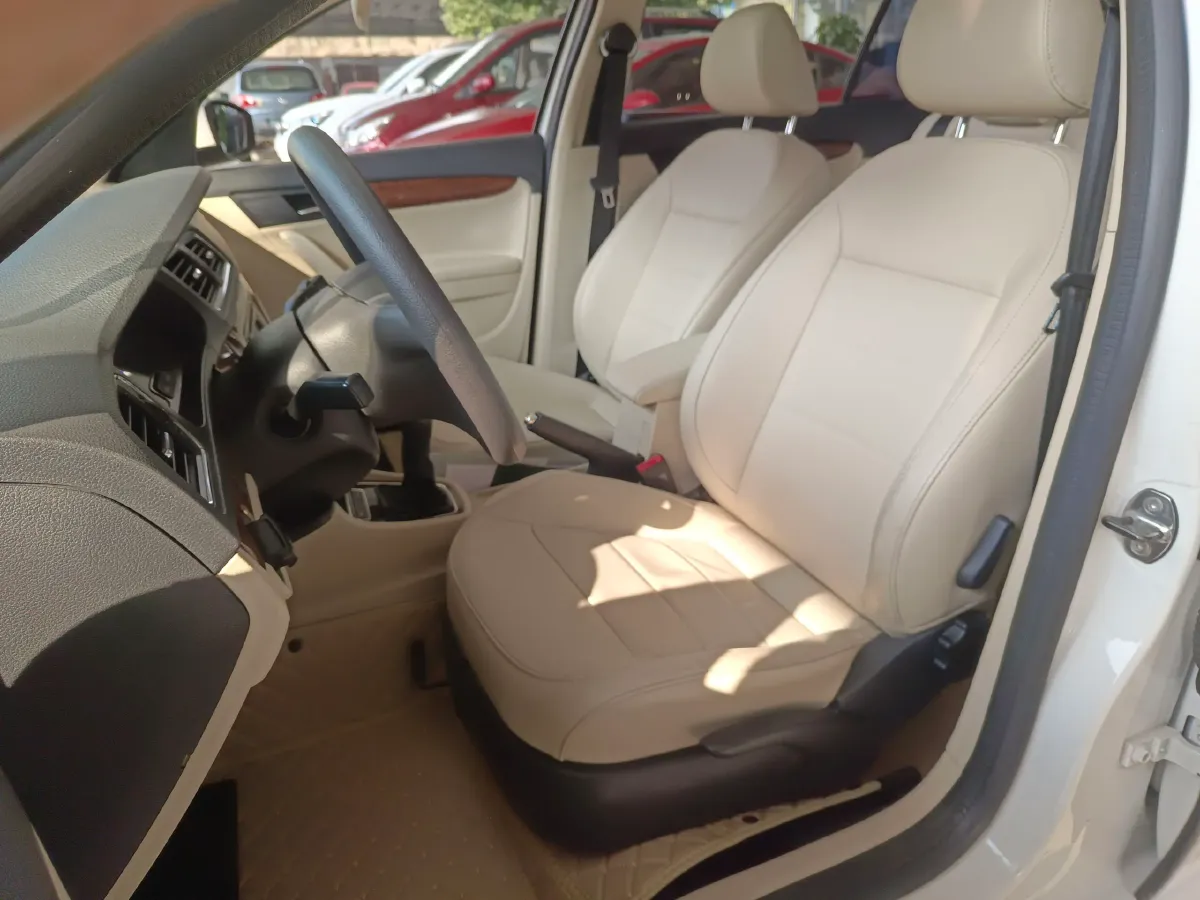 2013 Volkswagen Lavida 1.6L 110HP L4 5MT,autocango,china used car exporter,china ev exporter,chinese used car exporter,chinese used ev exporter