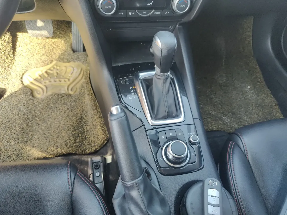 2016 Mazda 3 Axela 1.5L 117HP L4 6AT,autocango,china used car exporter,china ev exporter,chinese used car exporter,chinese used ev exporter