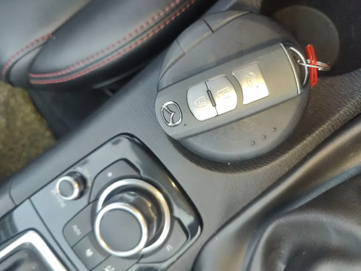 2016 Mazda 3 Axela 1.5L 117HP L4 6AT,autocango,china used car exporter,china ev exporter,chinese used car exporter,chinese used ev exporter