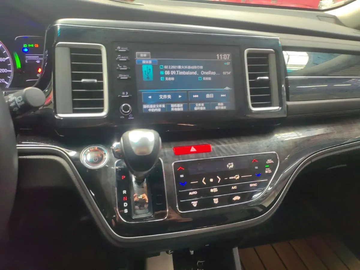 2019 Volkswagen Teramont 2.0T 220HP L4 7DCT,autocango,china used car exporter,china ev exporter,chinese used car exporter,chinese used ev exporter