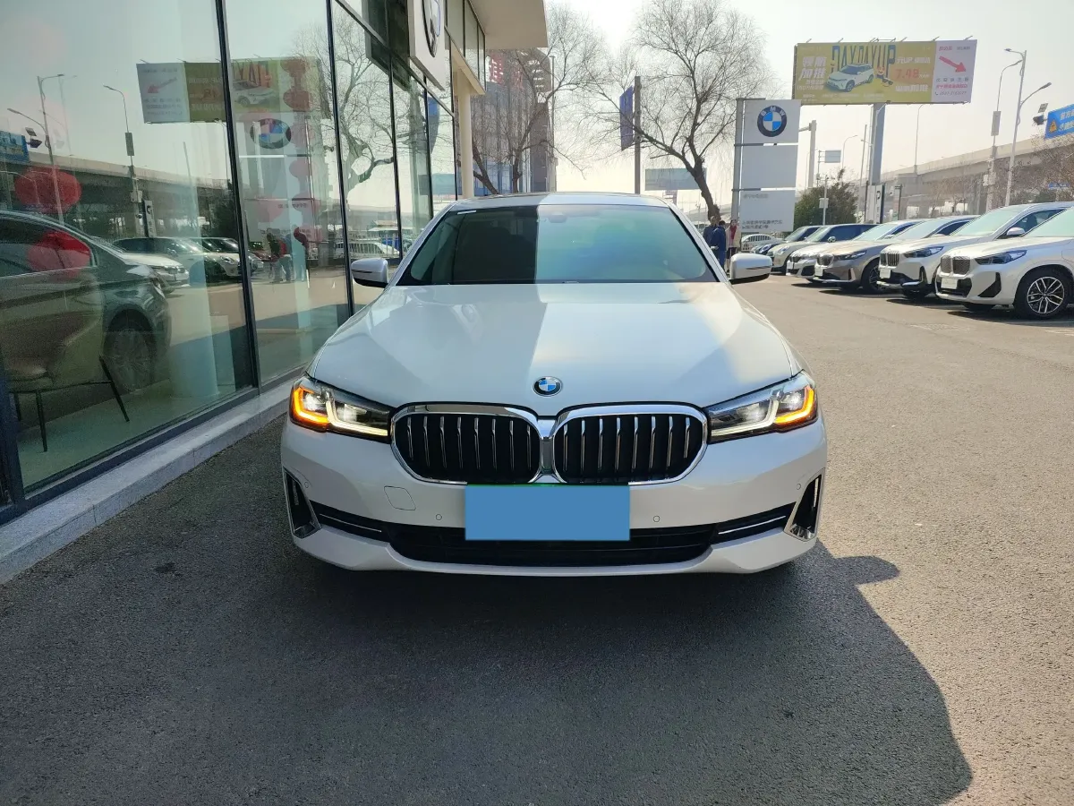 2022 BMW 5 Series 2.0T 184HP L4 8AT,autocango,china used car exporter,china ev exporter,chinese used car exporter,chinese used ev exporter