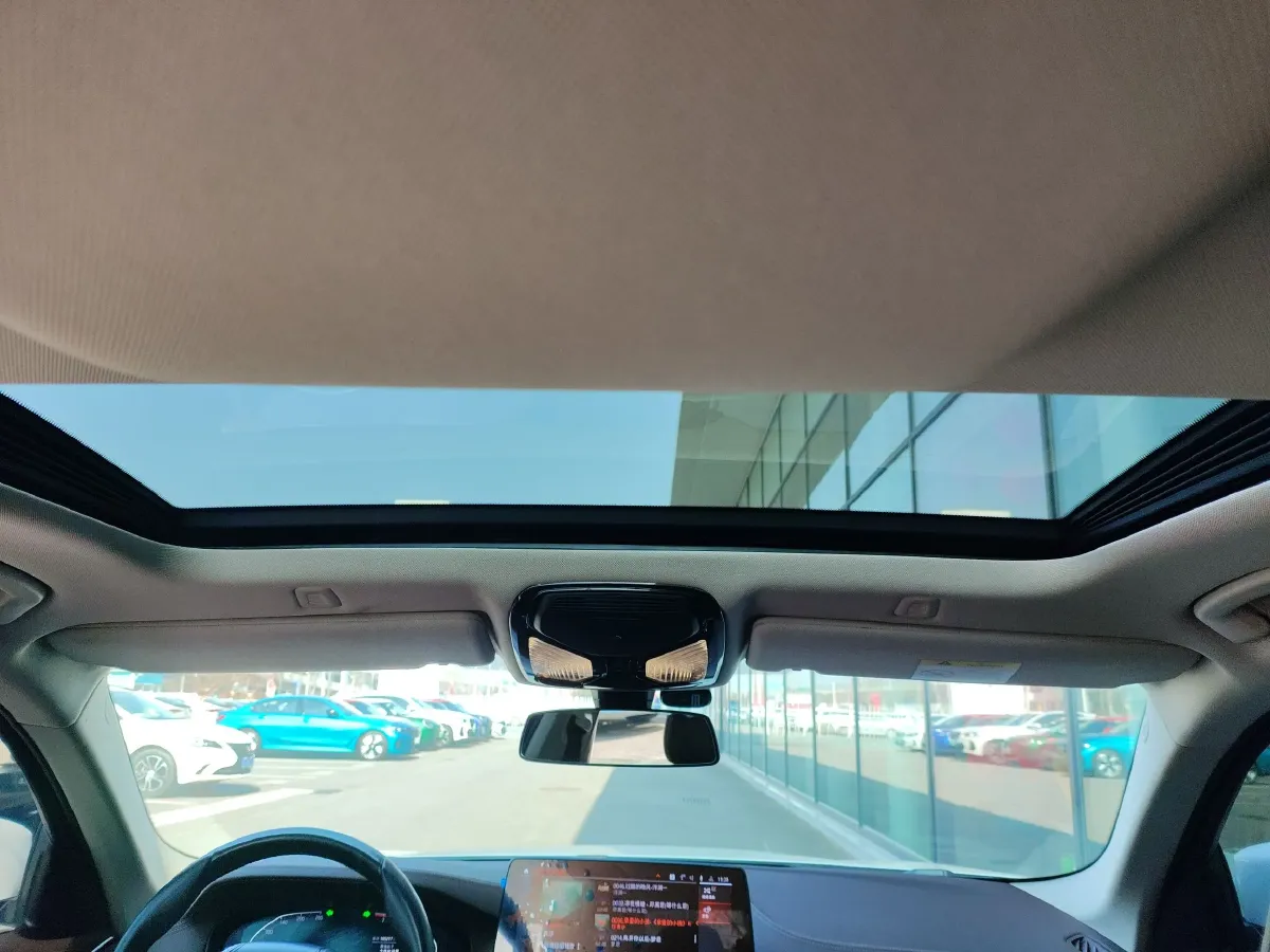 2022 BMW 5 Series 2.0T 184HP L4 8AT,autocango,china used car exporter,china ev exporter,chinese used car exporter,chinese used ev exporter