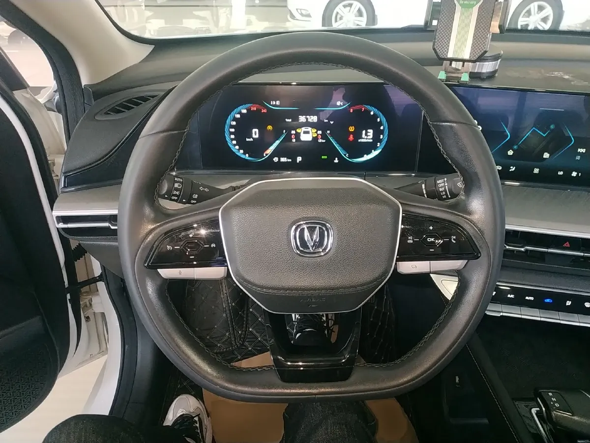 2023 ChangAn Eado 1.4T 160HP L4 7DCT,autocango,china used car exporter,china ev exporter,chinese used car exporter,chinese used ev exporter