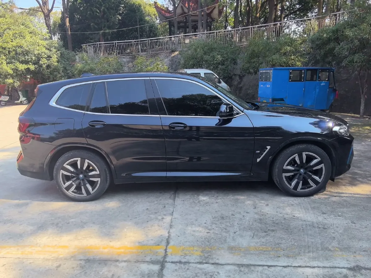 2022 BMW iX3 BEV 80KWH,autocango,china used car exporter,china ev exporter,chinese used car exporter,chinese used ev exporter