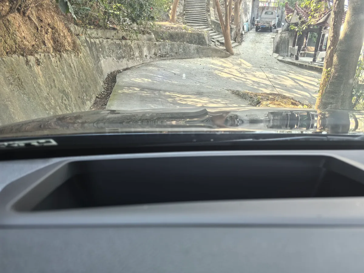 2024 Geely Monjaro 1.5T 163HP L4 3DHT Hybrid,autocango,china used car exporter,china ev exporter,chinese used car exporter,chinese used ev exporter