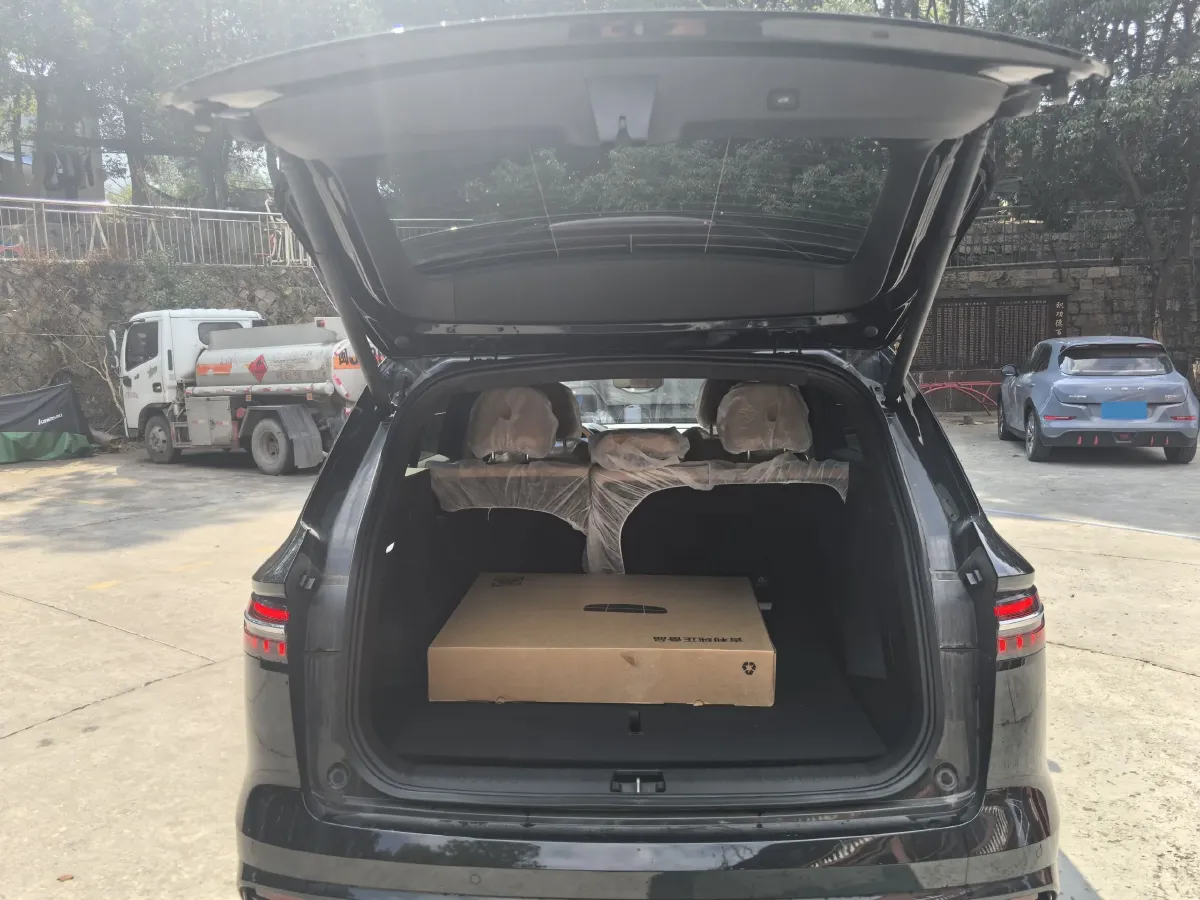 2024 Geely Monjaro 1.5T 163HP L4 3DHT Hybrid,autocango,china used car exporter,china ev exporter,chinese used car exporter,chinese used ev exporter