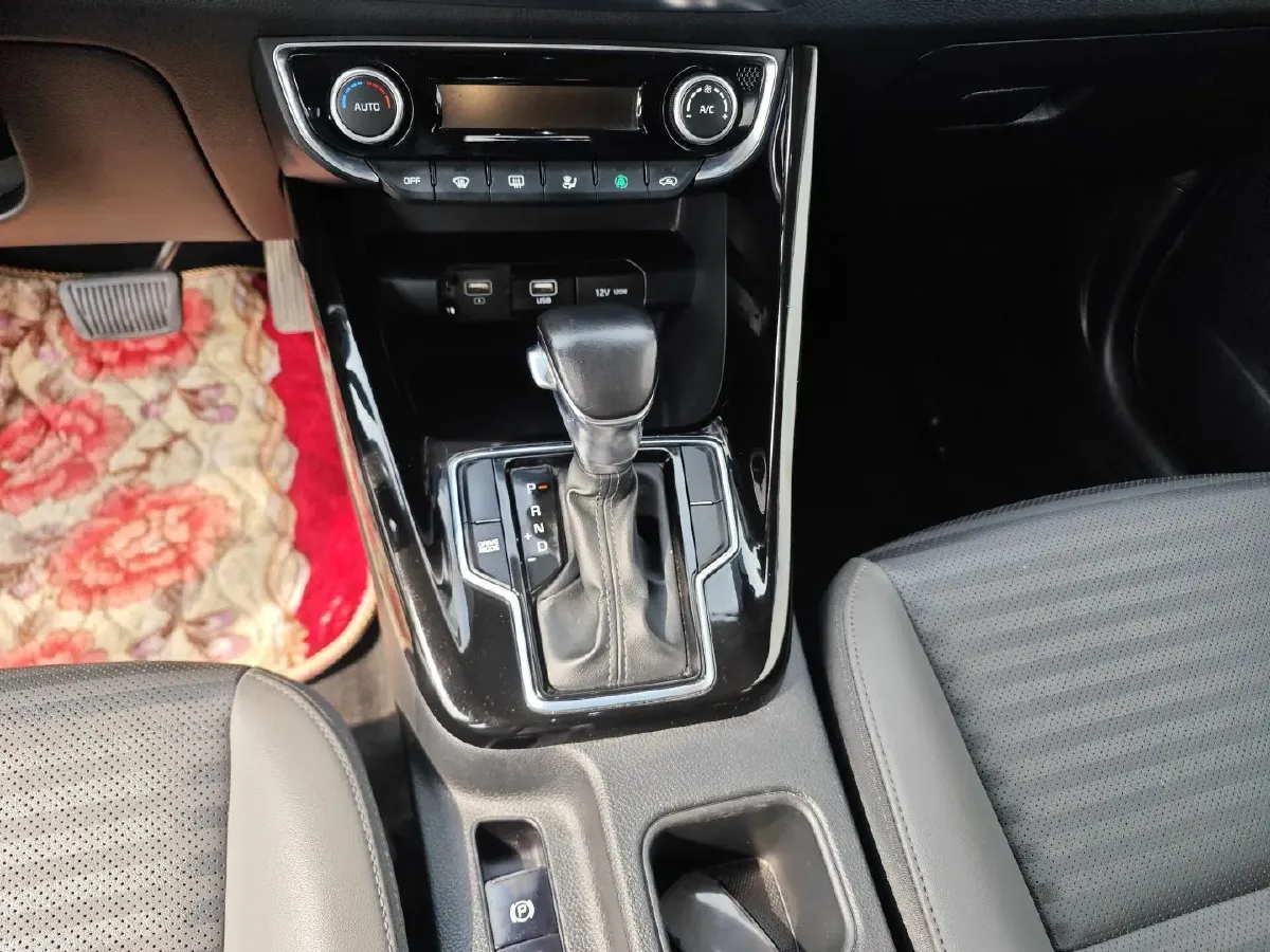 2018 Kia Sportage R 2.0L 160HP L4 6AT,autocango,china used car exporter,china ev exporter,chinese used car exporter,chinese used ev exporter