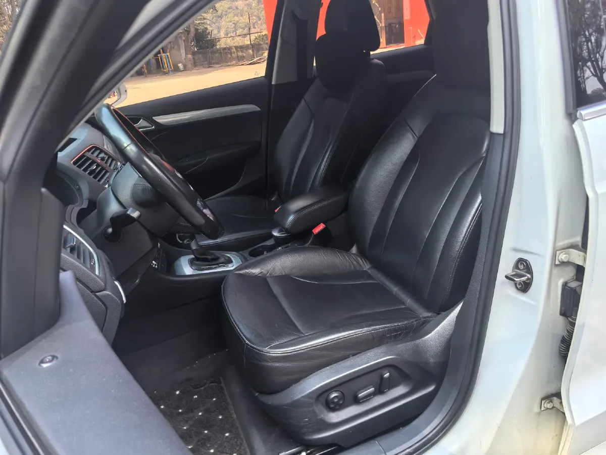 2015 Audi Q3 1.4T 150HP L4 6DCT,autocango,china used car exporter,china ev exporter,chinese used car exporter,chinese used ev exporter