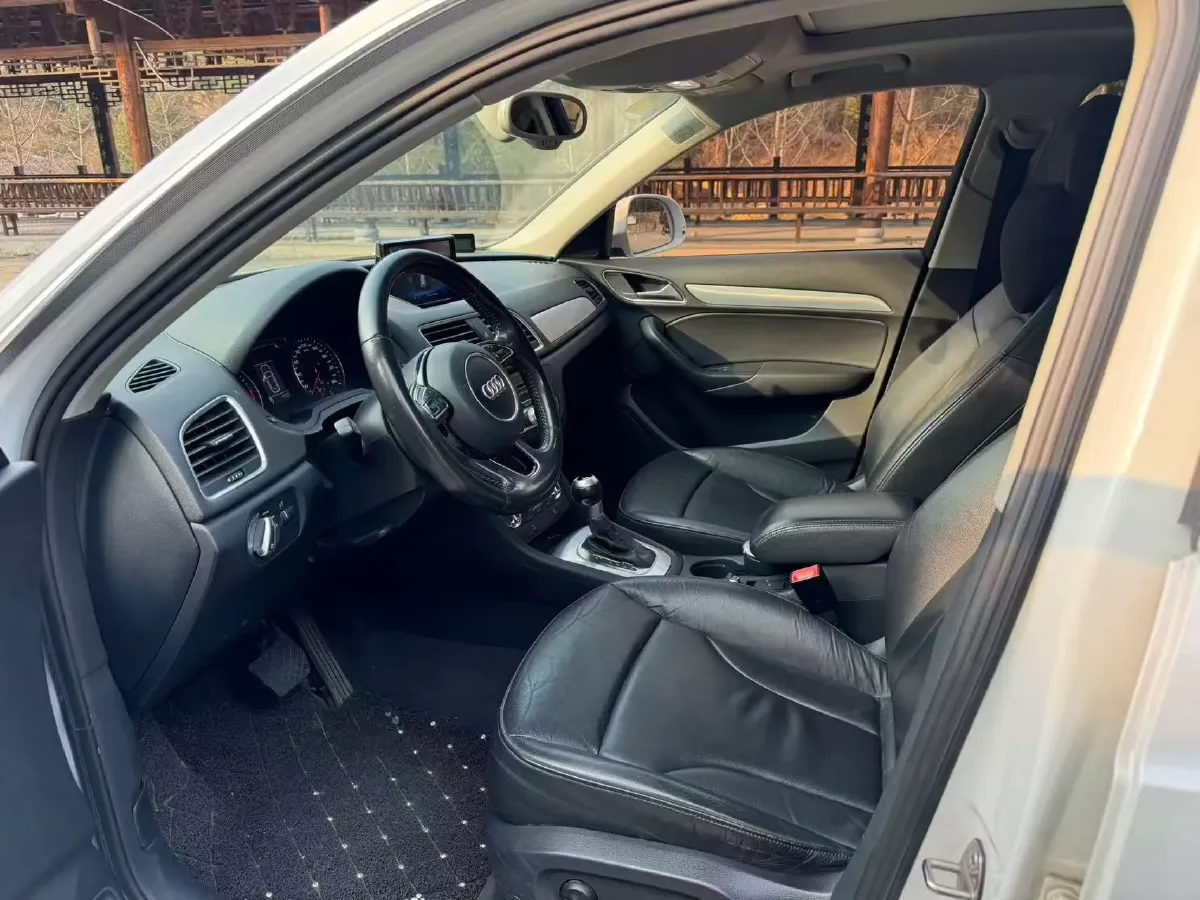 2015 Audi Q3 1.4T 150HP L4 6DCT,autocango,china used car exporter,china ev exporter,chinese used car exporter,chinese used ev exporter