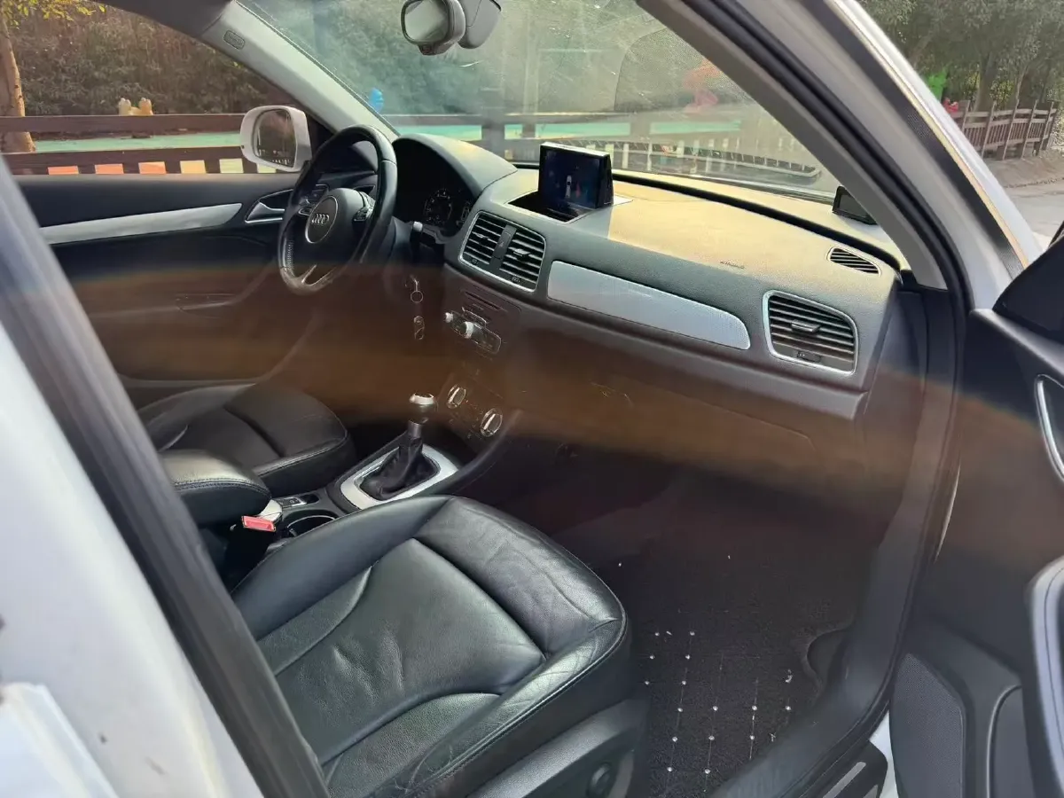 2015 Audi Q3 1.4T 150HP L4 6DCT,autocango,china used car exporter,china ev exporter,chinese used car exporter,chinese used ev exporter