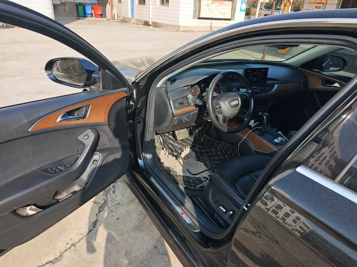 2018 Audi A6L 2.5L 204HP V6 CVT,autocango,china used car exporter,china ev exporter,chinese used car exporter,chinese used ev exporter