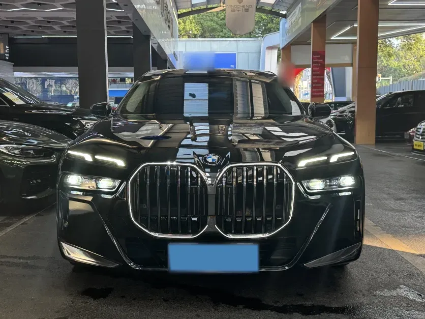 2023 BMW 7 Series 3.0T 272HP L6 8AT,autocango,china used car exporter,china ev exporter,chinese used car exporter,chinese used ev exporter