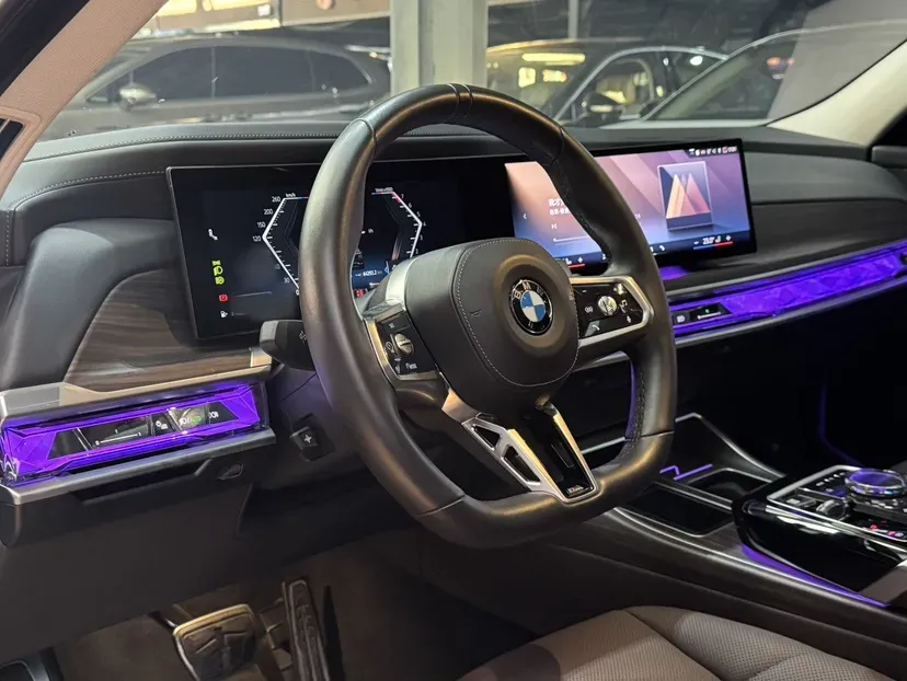 2023 BMW 7 Series 3.0T 272HP L6 8AT,autocango,china used car exporter,china ev exporter,chinese used car exporter,chinese used ev exporter