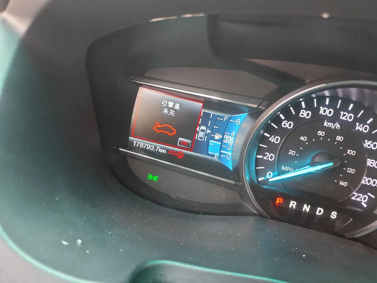 2016 Ford Explorer 2.3T 276HP L4 6AT,autocango,china used car exporter,china ev exporter,chinese used car exporter,chinese used ev exporter