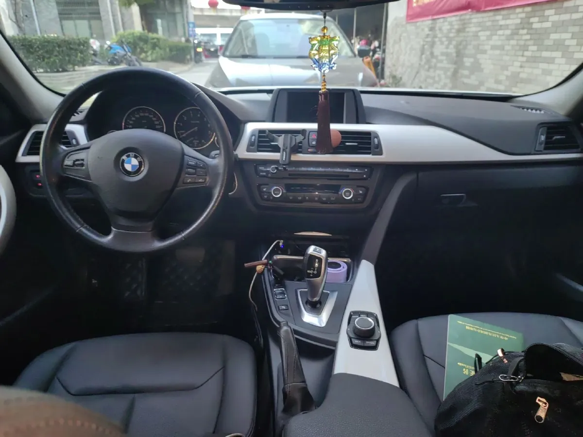 2015 BMW 3 Series 2.0T 184HP L4 8AT,autocango,china used car exporter,china ev exporter,chinese used car exporter,chinese used ev exporter