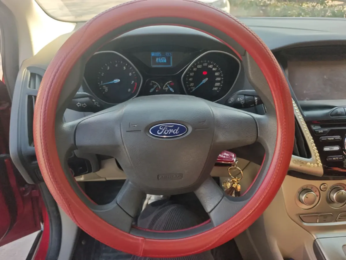 2012 Ford Focus 1.6L 125HP L4 6DCT,autocango,china used car exporter,china ev exporter,chinese used car exporter,chinese used ev exporter